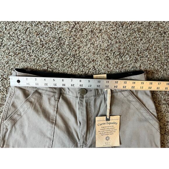 NWT Democracy Ab Technology Fray Hem Capri Pants, Beige, Size 12, Stretch Waist - Picture 5 of 9